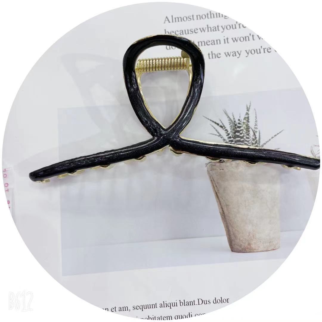 天意饰品 网红爆款 女士时尚高端   合金画油衣架大爪      黑色