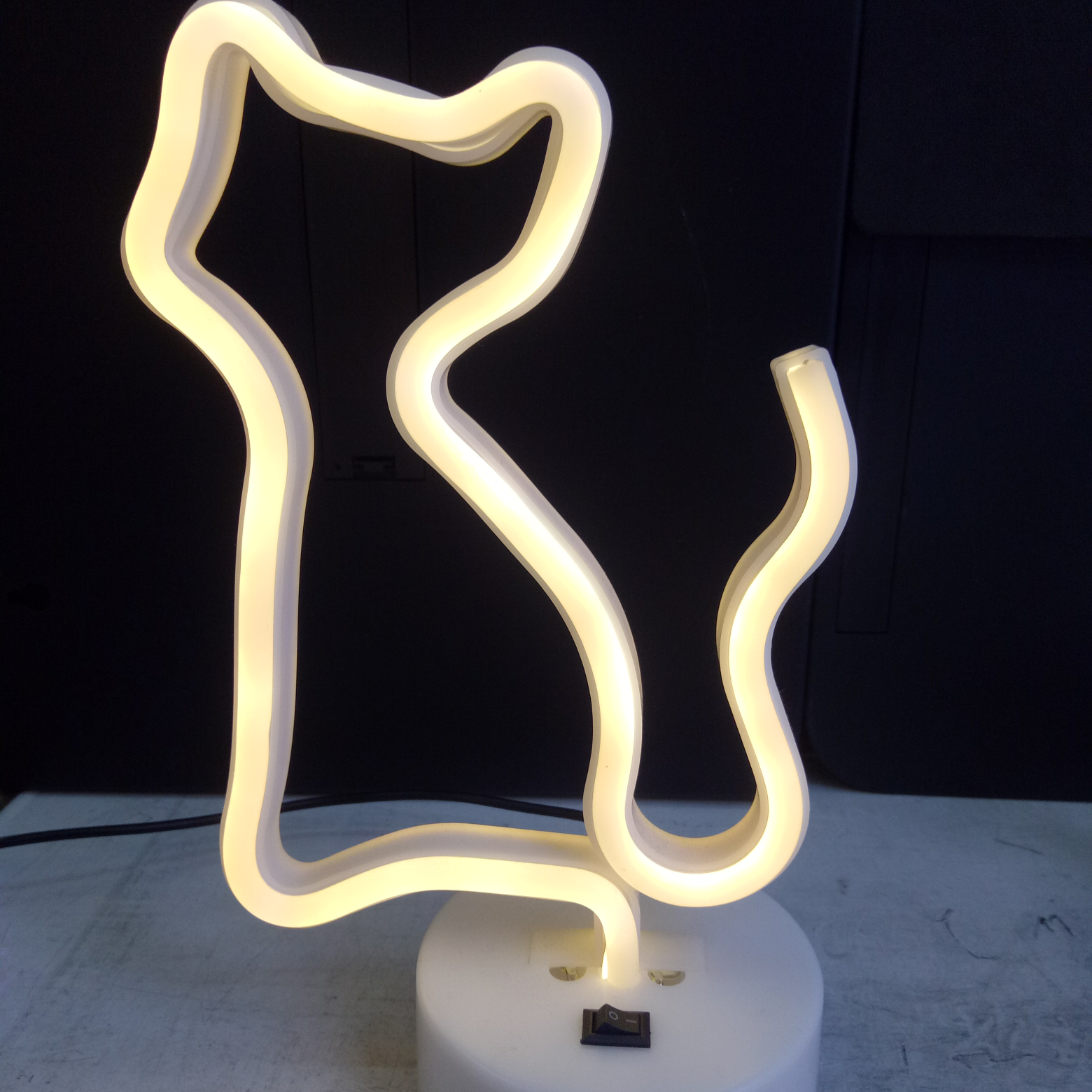 Cat Round Bottom neon light 021