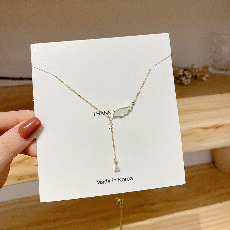 Korean bestseller pearl copper necklace, female Internet celebrity retro zircon choker sweater chain, design sense pendant wholesale 56879 Application Scenario