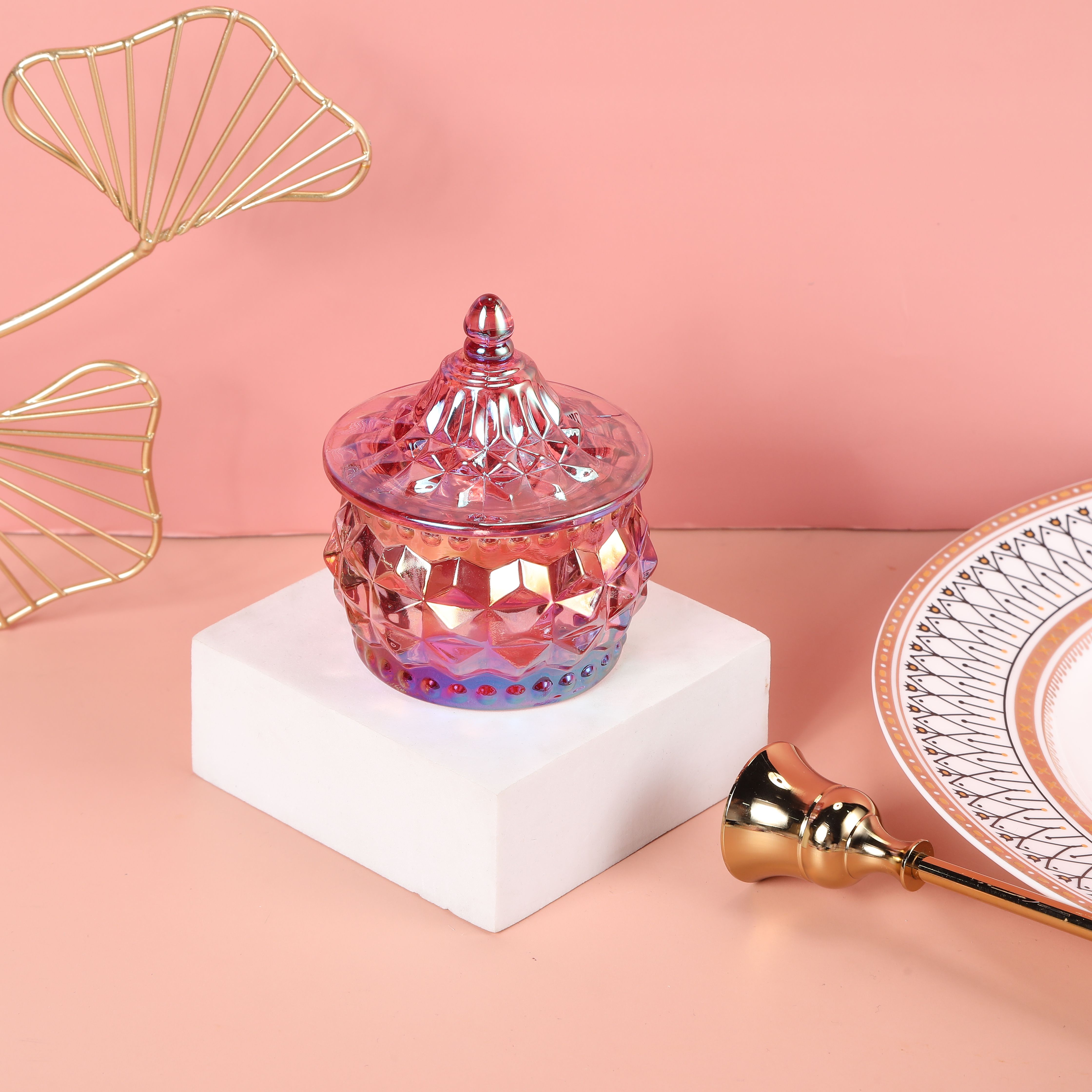 Manufacturers wholesale new candy cans fashion elegant home decoration candle stand glass candle cup