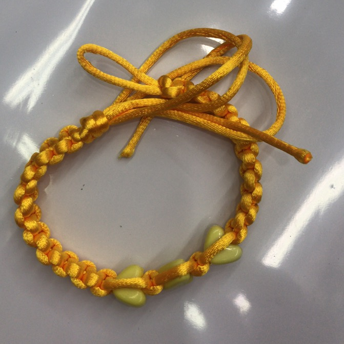 Hand braided monochrome bracelet Polyester thread flat knot braid hand decorative beads Cute shape bead bracelet ZZ-008