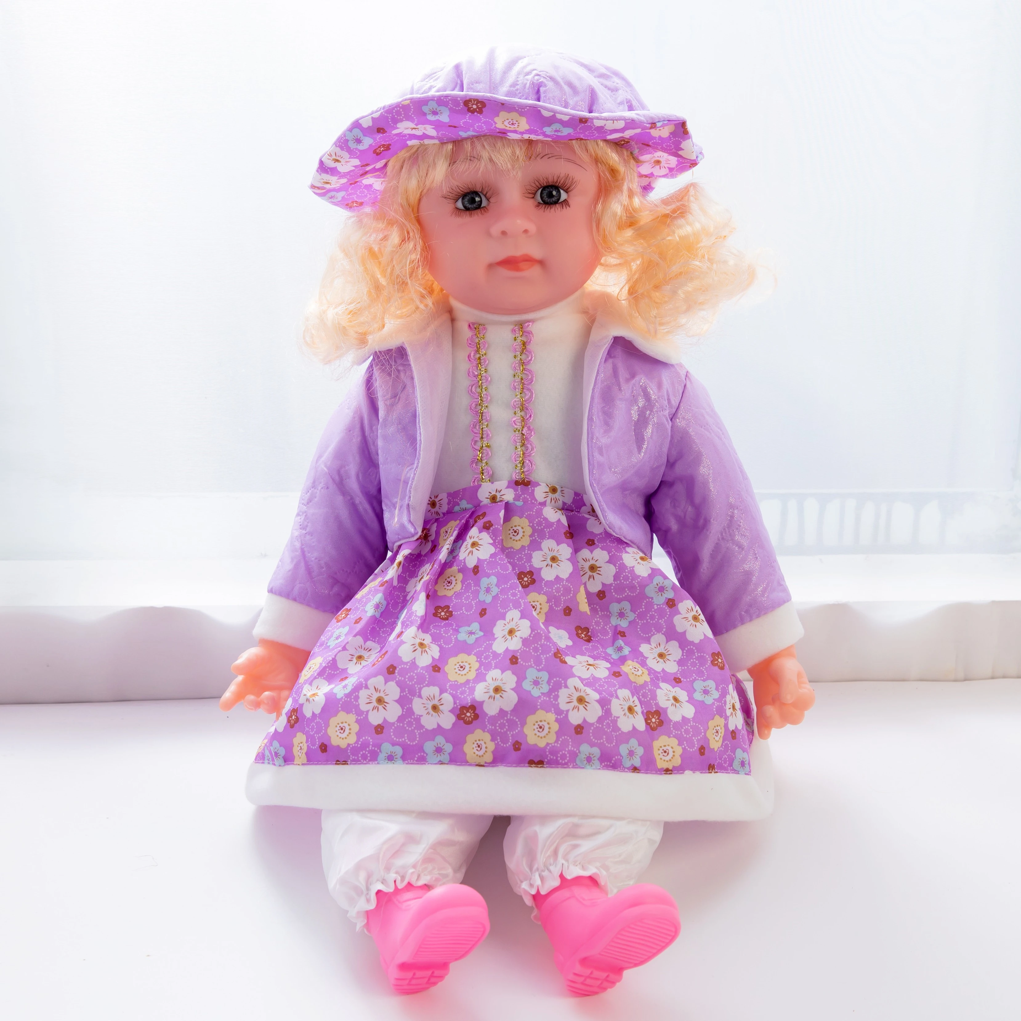 61-centimeter doll with musical vinyl, a simulation doll detail image 3