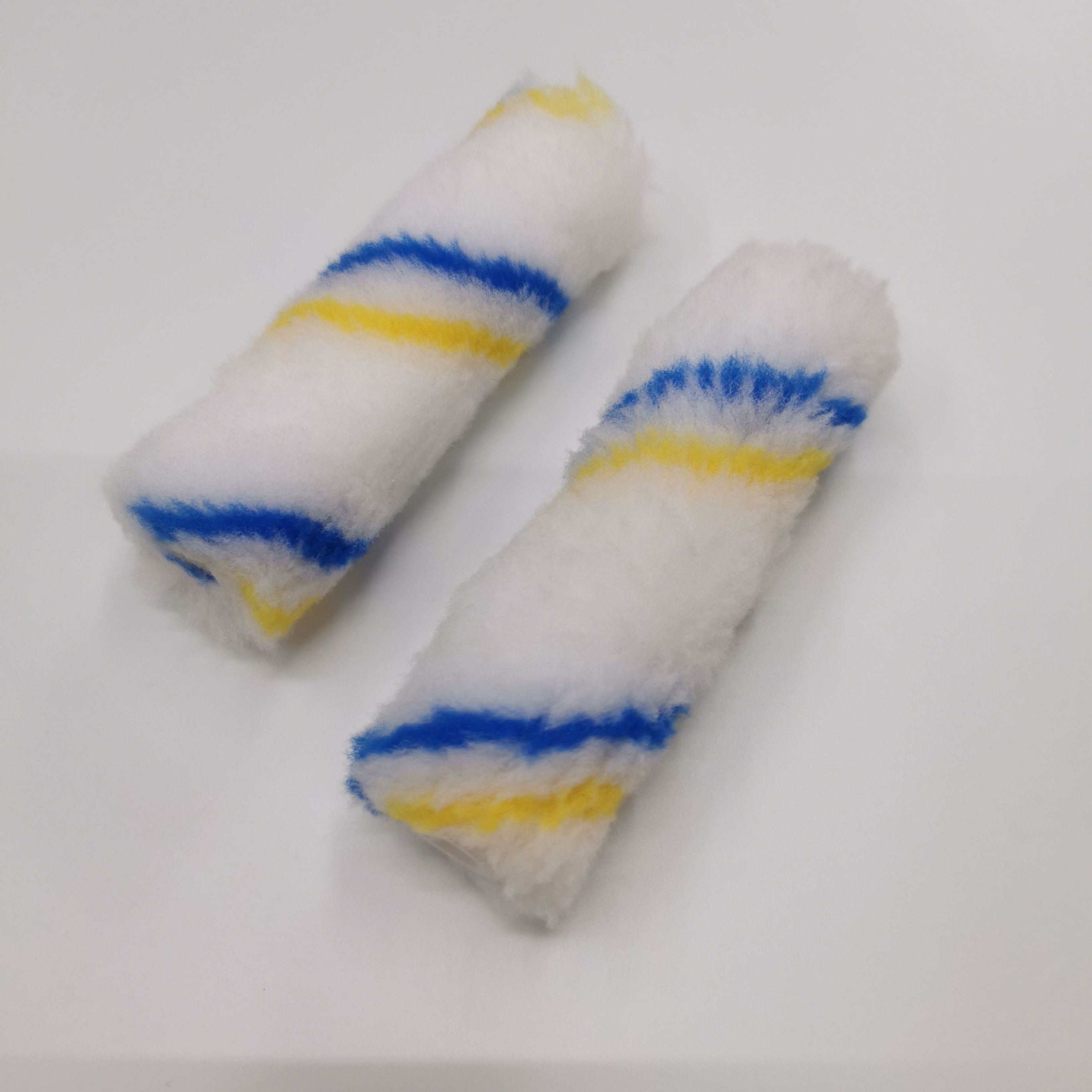 4-inch mini bristle blue and yellow roller brush, small roller brush Application Scenario