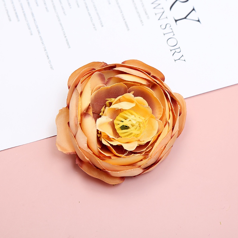 Large camellia detail image 2