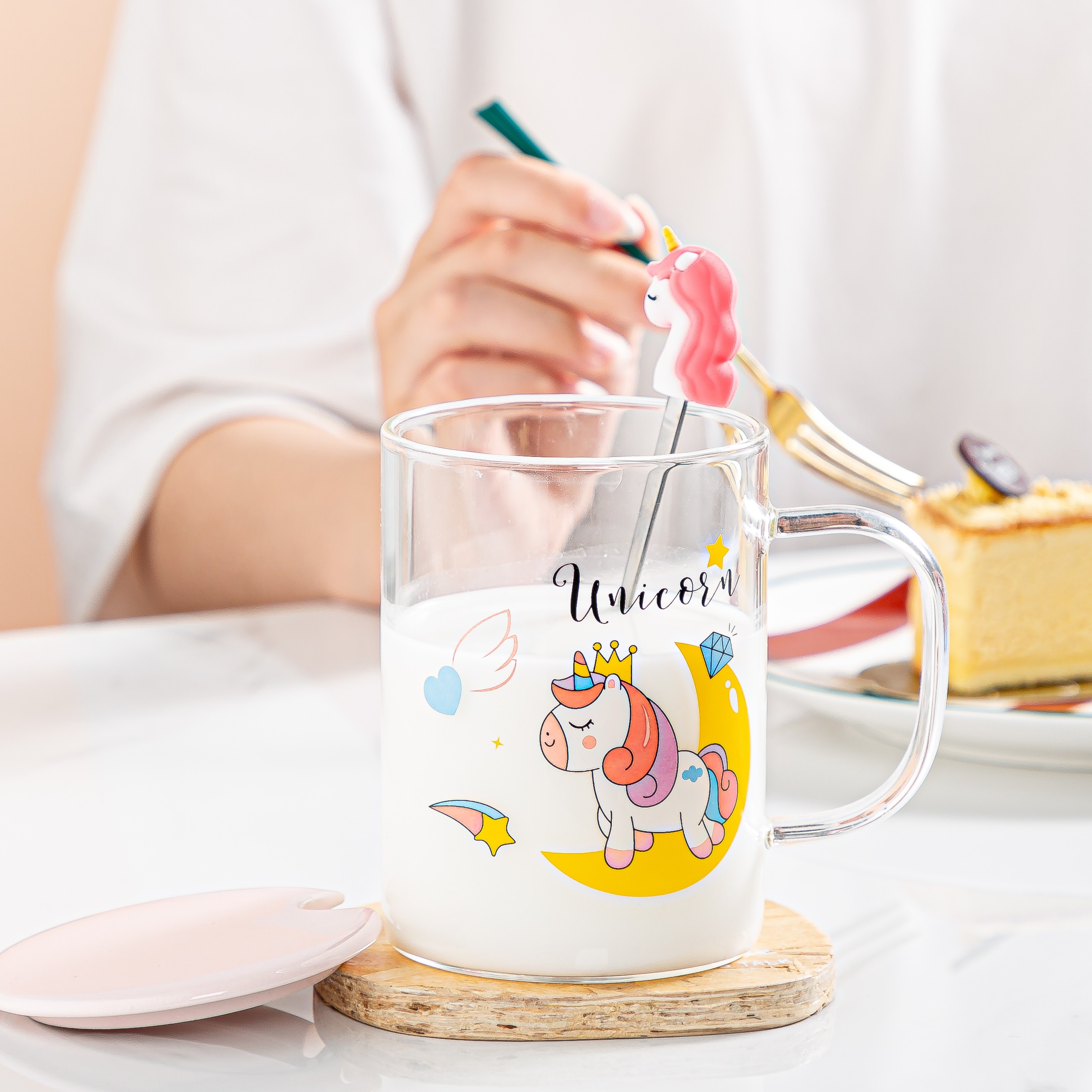 Ins-style unicorn cartoon glass cup, breakfast milk cup with lid, spoon glass cup, juice drink cup, Zhuoqia 069 detail image 5