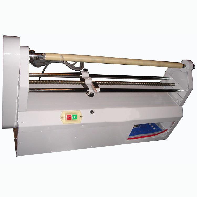 700-type electric aluminum foil slitting machine, gold foil paper cutting machine, automatic gold foil paper slitting machine, slitting machine, smooth pic 1