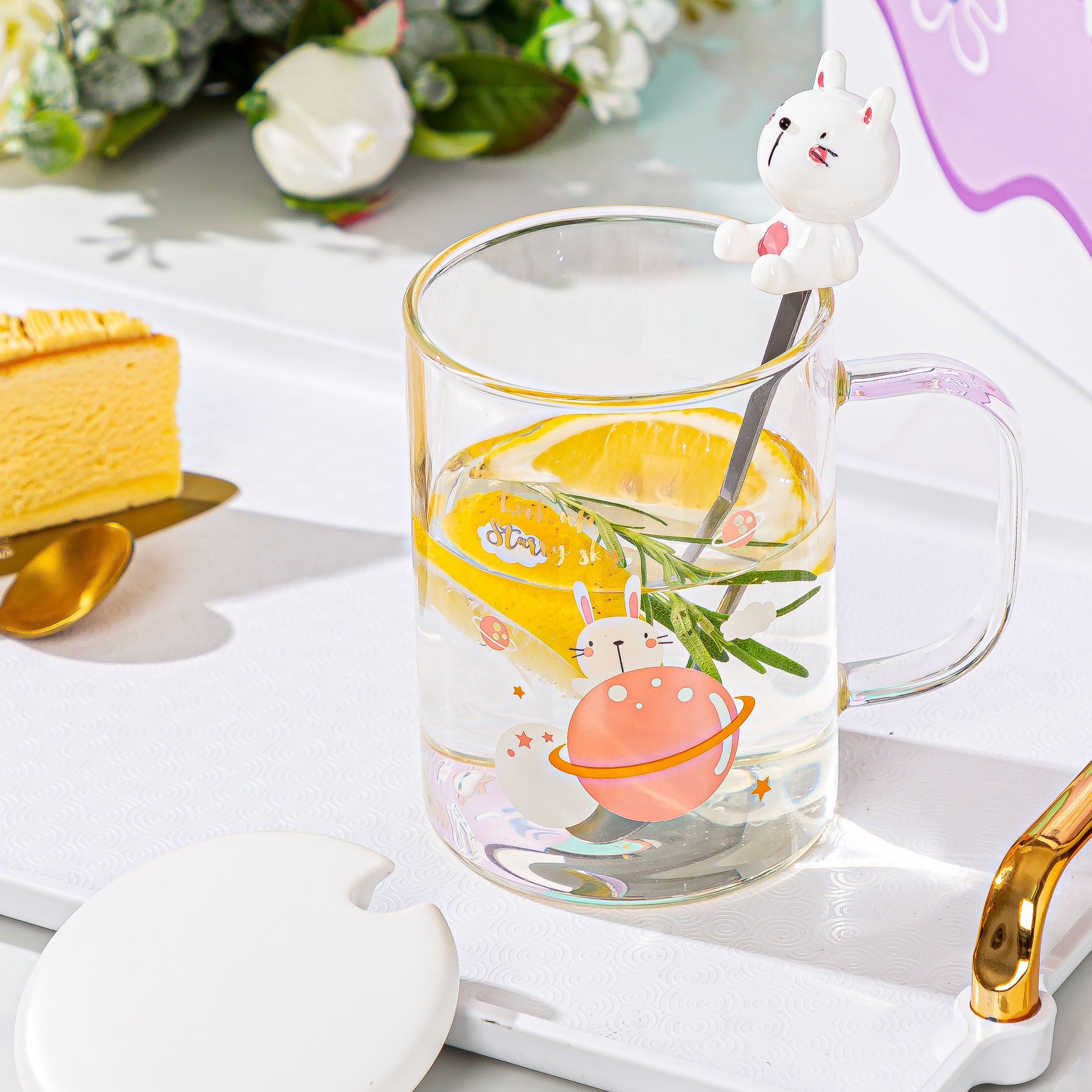 Creative cartoon glass cups with covered spoons, planet cups, cute boy and girl student coffee cups, household breakfast transparent cups, Zhuoqia 074 Specification image