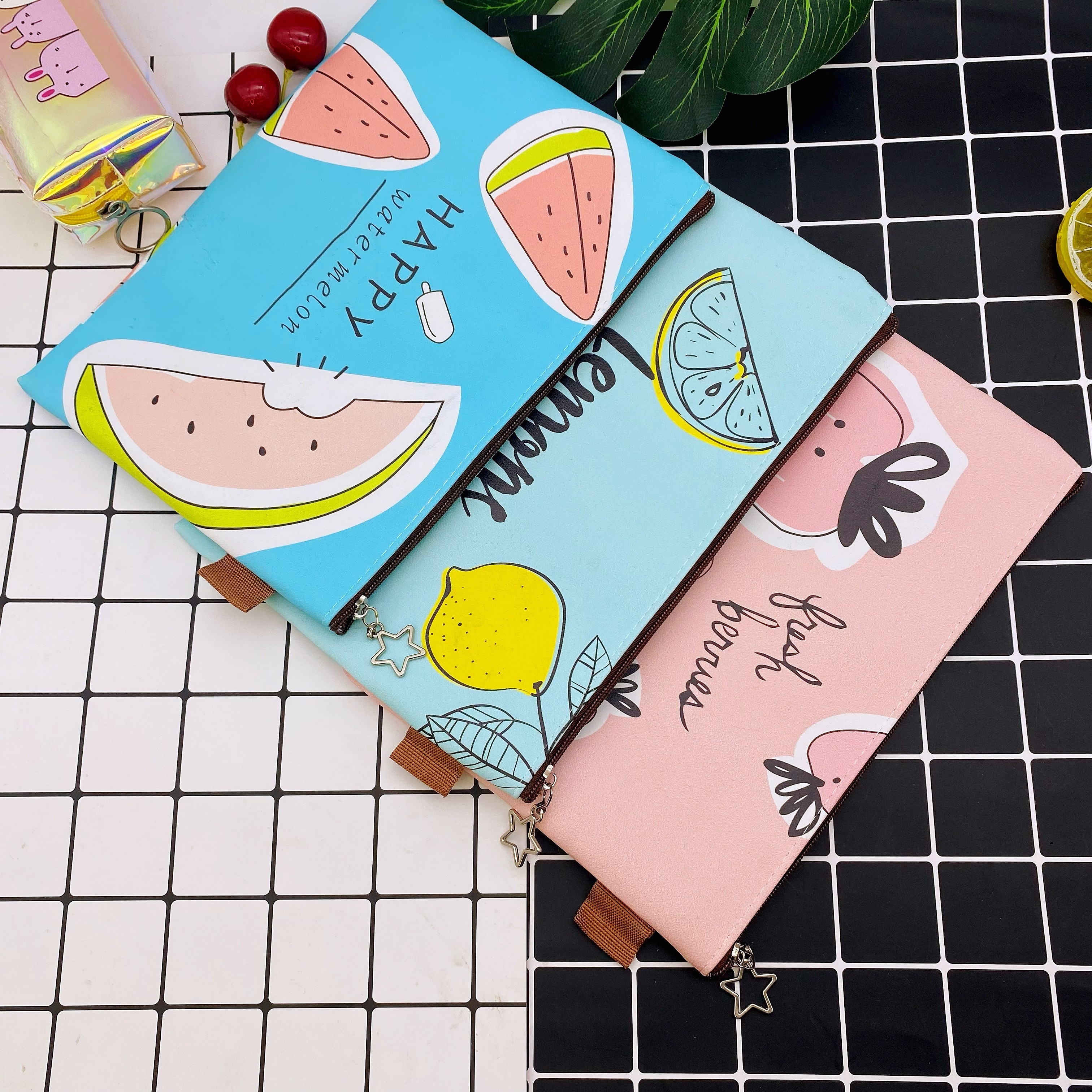 The A5 Large-Capacity Stationery And Pen Bag For Primary And Secondary School Students Is Designed In A Rectangular Shape With A Variety Of Styles Application Scenario