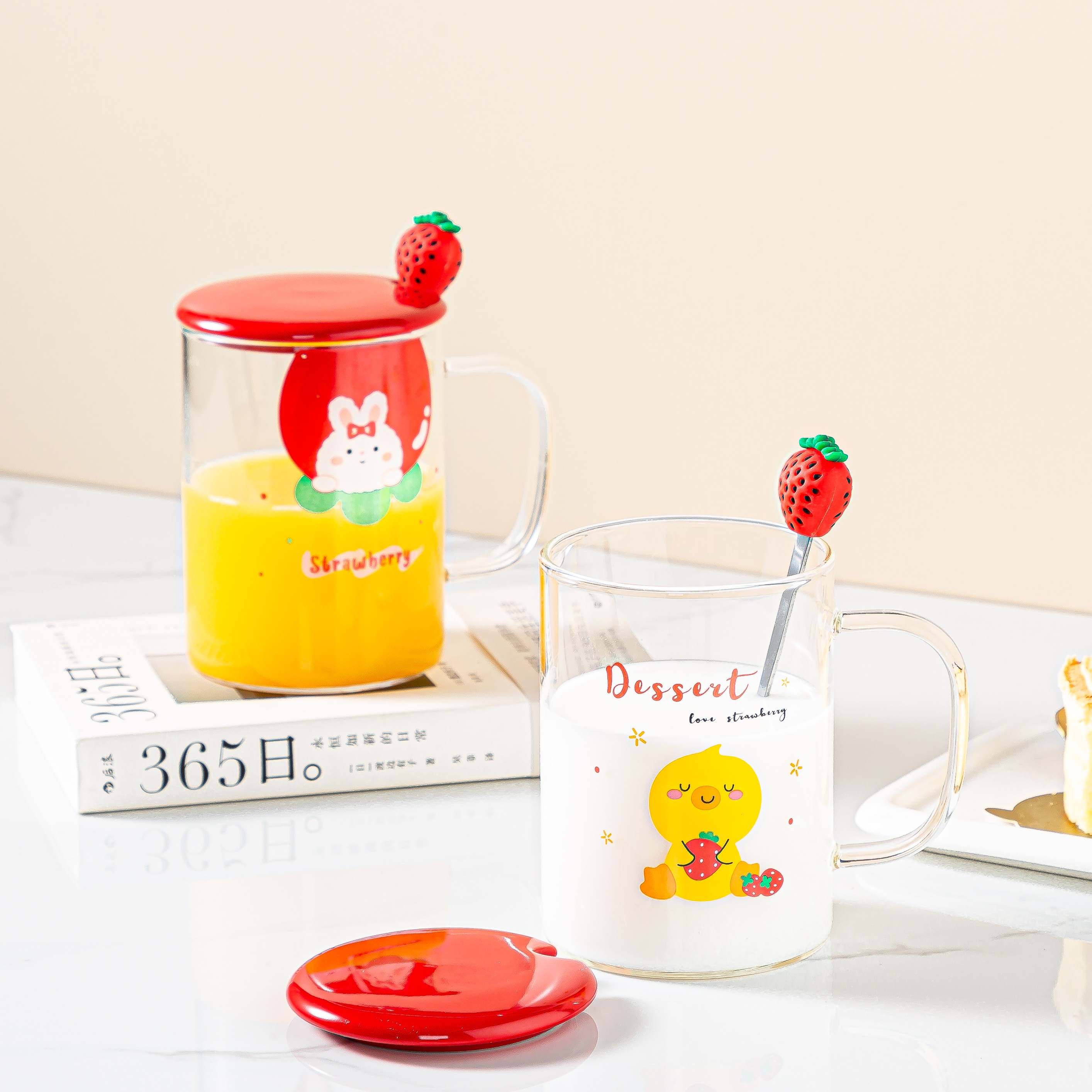 New InS-style cute glass cup, cartoon strawberry transparent water cup, home beverage coffee cup, covered spoon, Zhuoqia 034 detail image 6