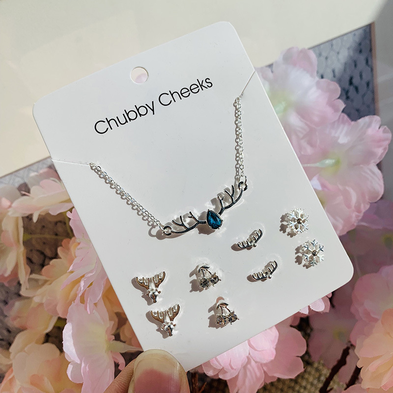Korean version four-leaf clover pearl heart-shaped necklace for women, Weekly earrings, collarbone chain set, 465 details Picture