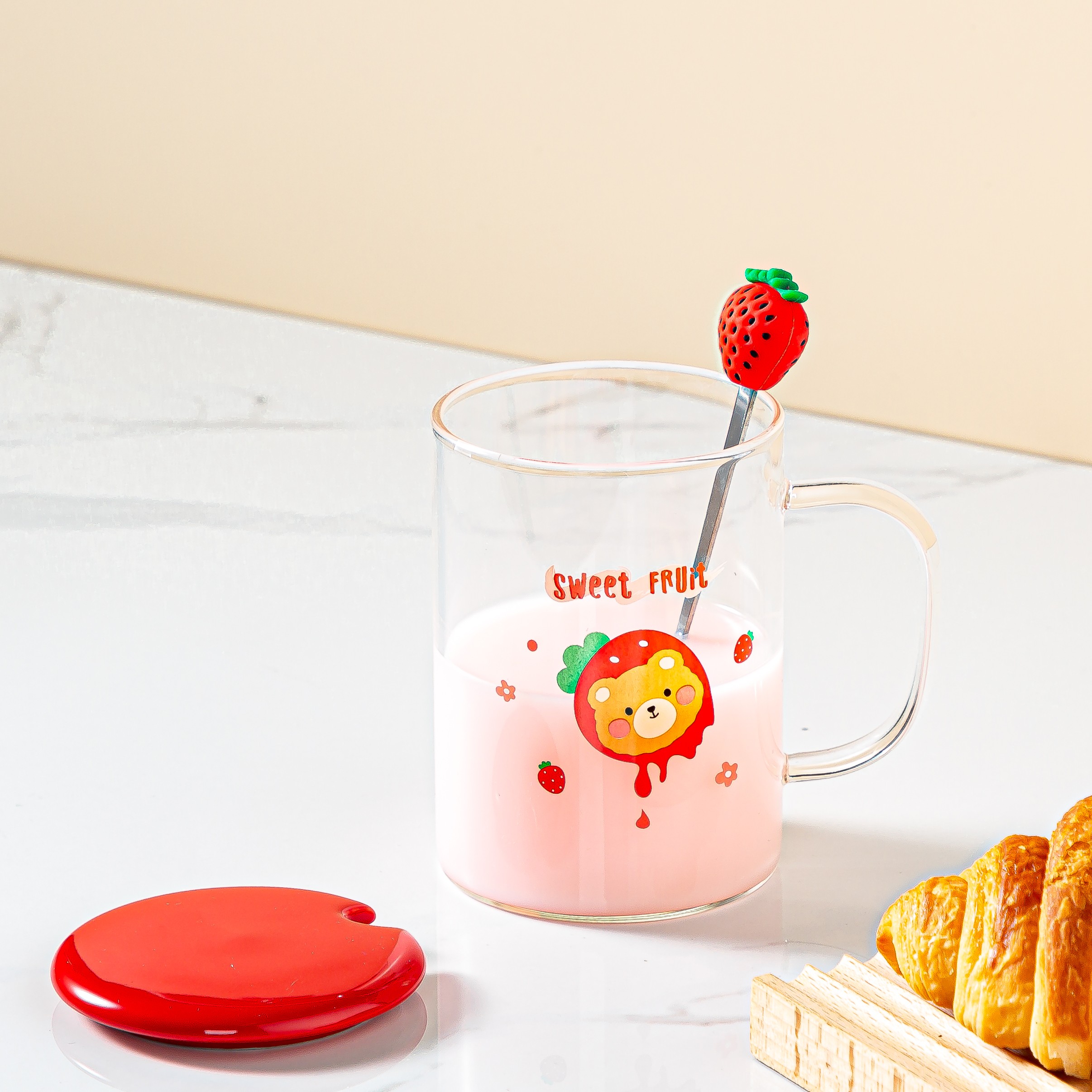New InS-style cute glass cup, cartoon strawberry transparent water cup, home beverage coffee cup, covered spoon, Zhuoqia 034 detail image 4