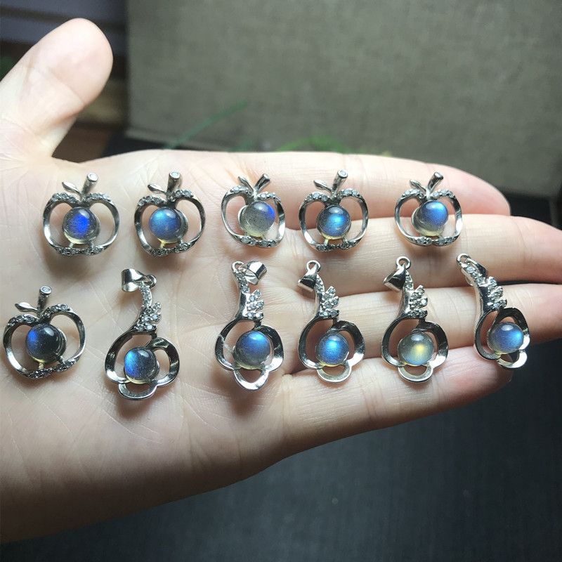 Bright crystal jewelry, natural grey moonlight exquisite pendant, international standard 925 sterling silver details Picture