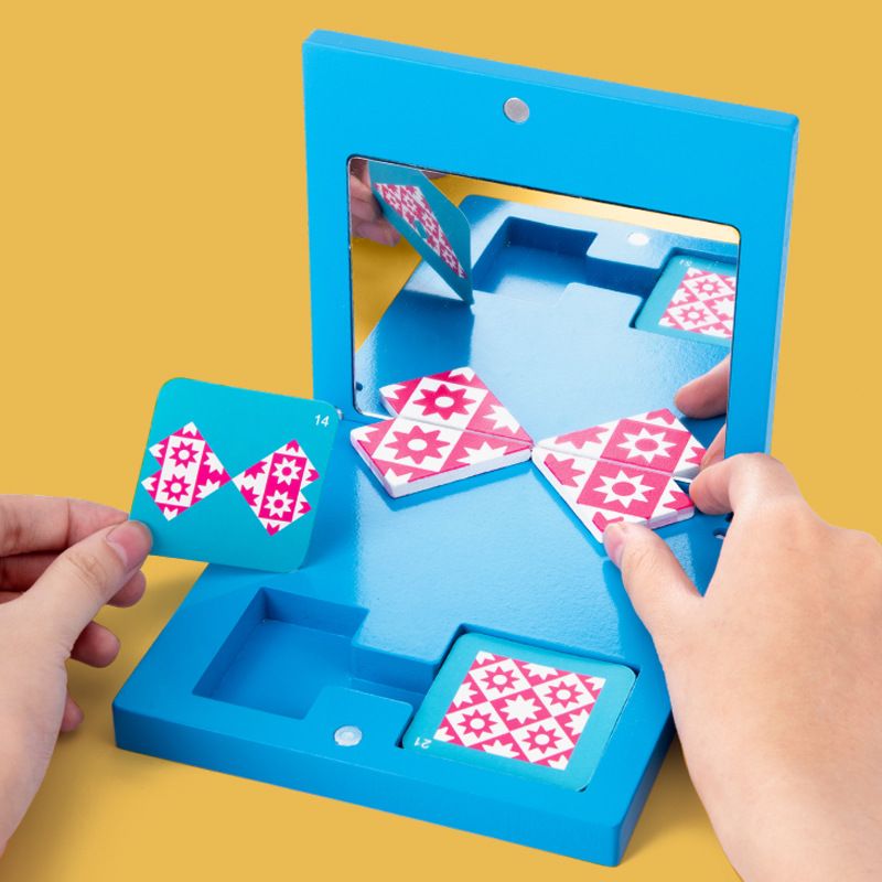 Mirror image puzzle wooden children's fun board, whole brain spatial thinking logical reasoning beneficial intelligence development toy Application Scenario