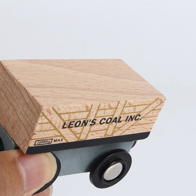 Wooden train set Thomas 12 small train set with wooden box inertial magnetic children's toys wholesale