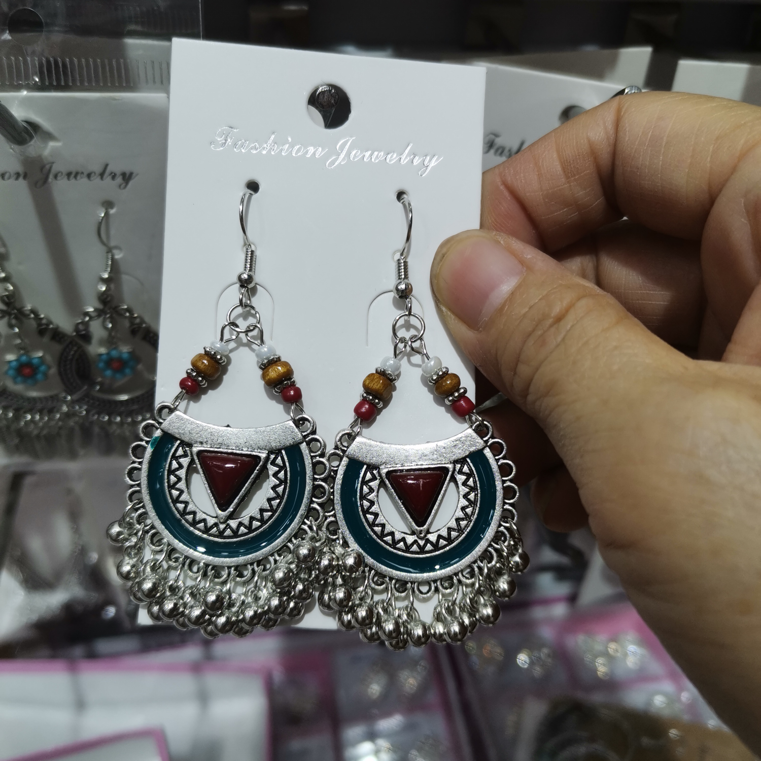 New fashionable women's earrings for autumn and winter, Chinese ancient-style bestsellers, 69 Ya Xin