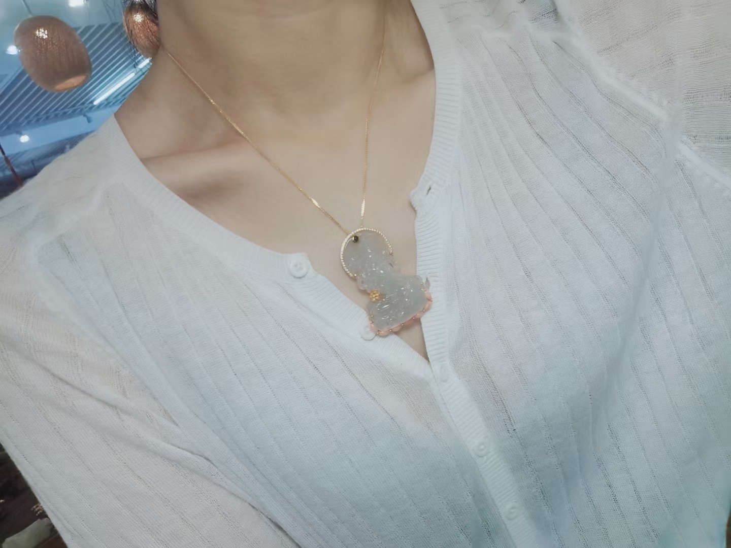 天然翡翠A货冰种绿度母镶嵌18k黄金吊坠 珊瑚详情图2