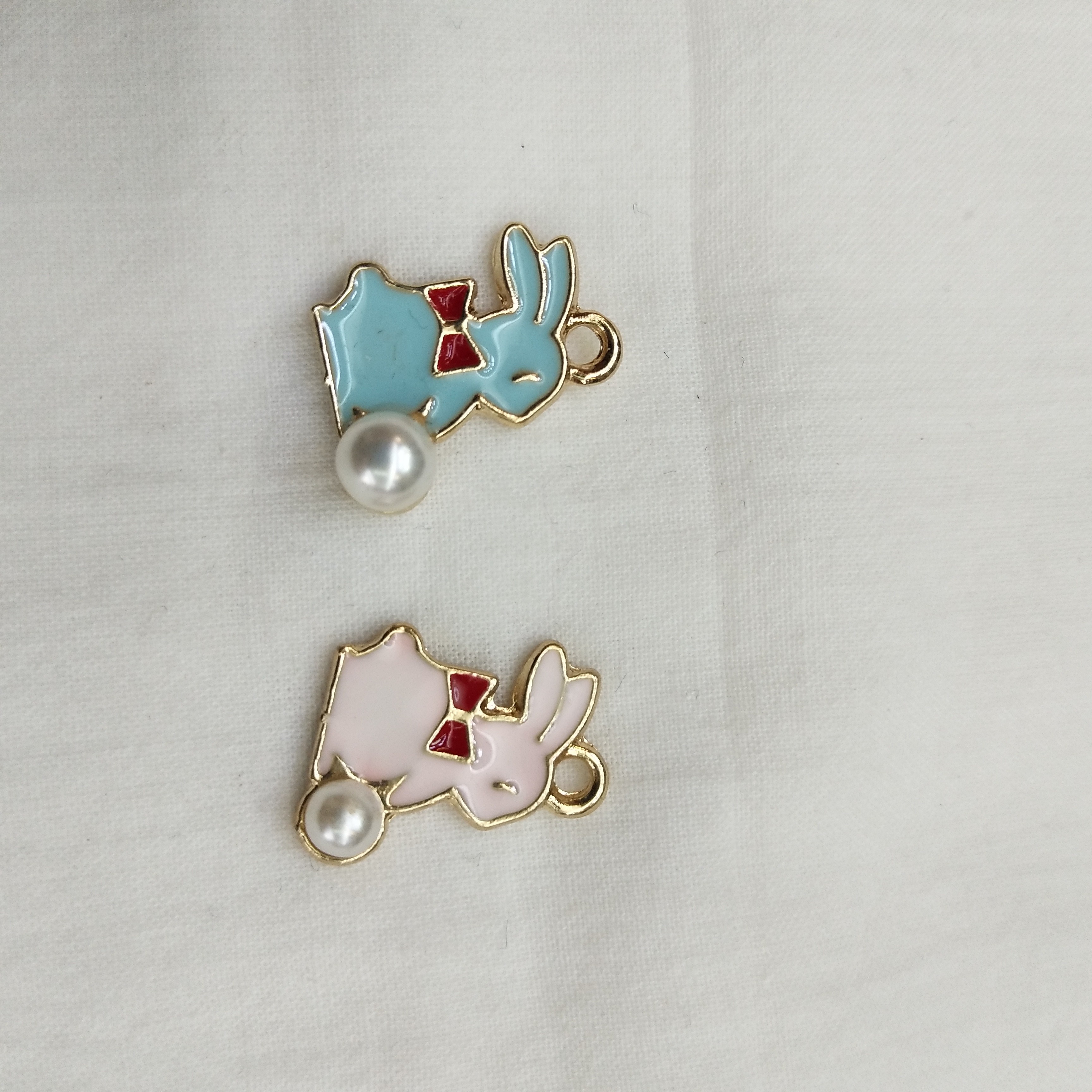 DIY handmade jewelry accessories: Alloy simple Rabbit, single oil-dripping rabbit cartoon pendant, decorative earrings (100ps/ pack) detail image 3