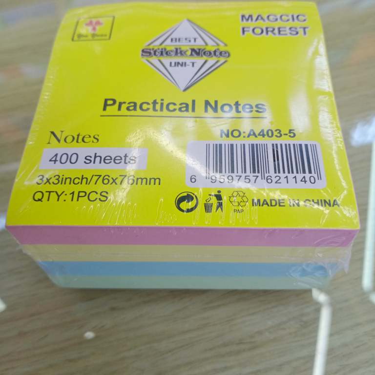 500 sheets of laminated color sticky notes