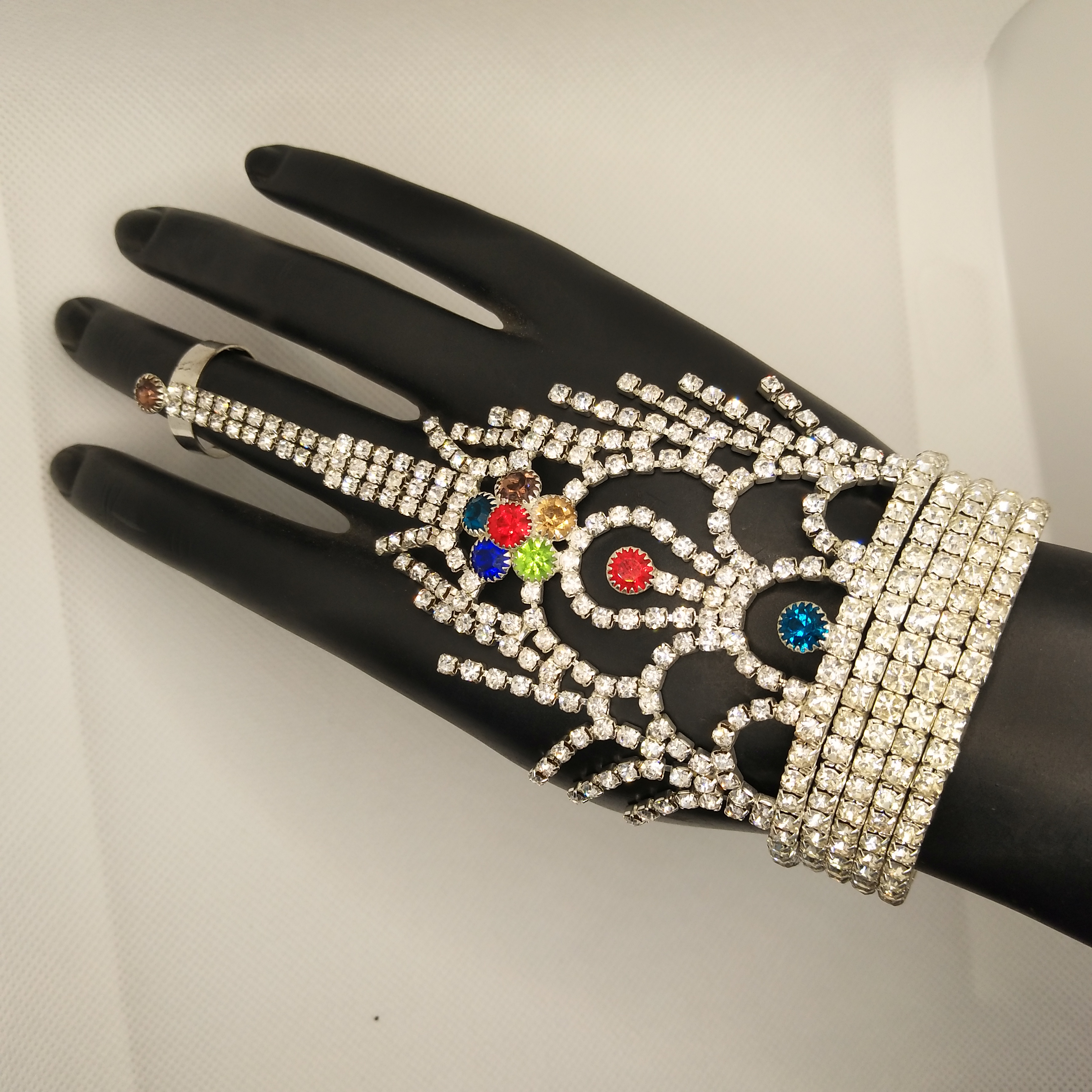 Factory direct sales of bracelets, cross-border e-commerce, popular European and American accessories, Korean version hand back chains