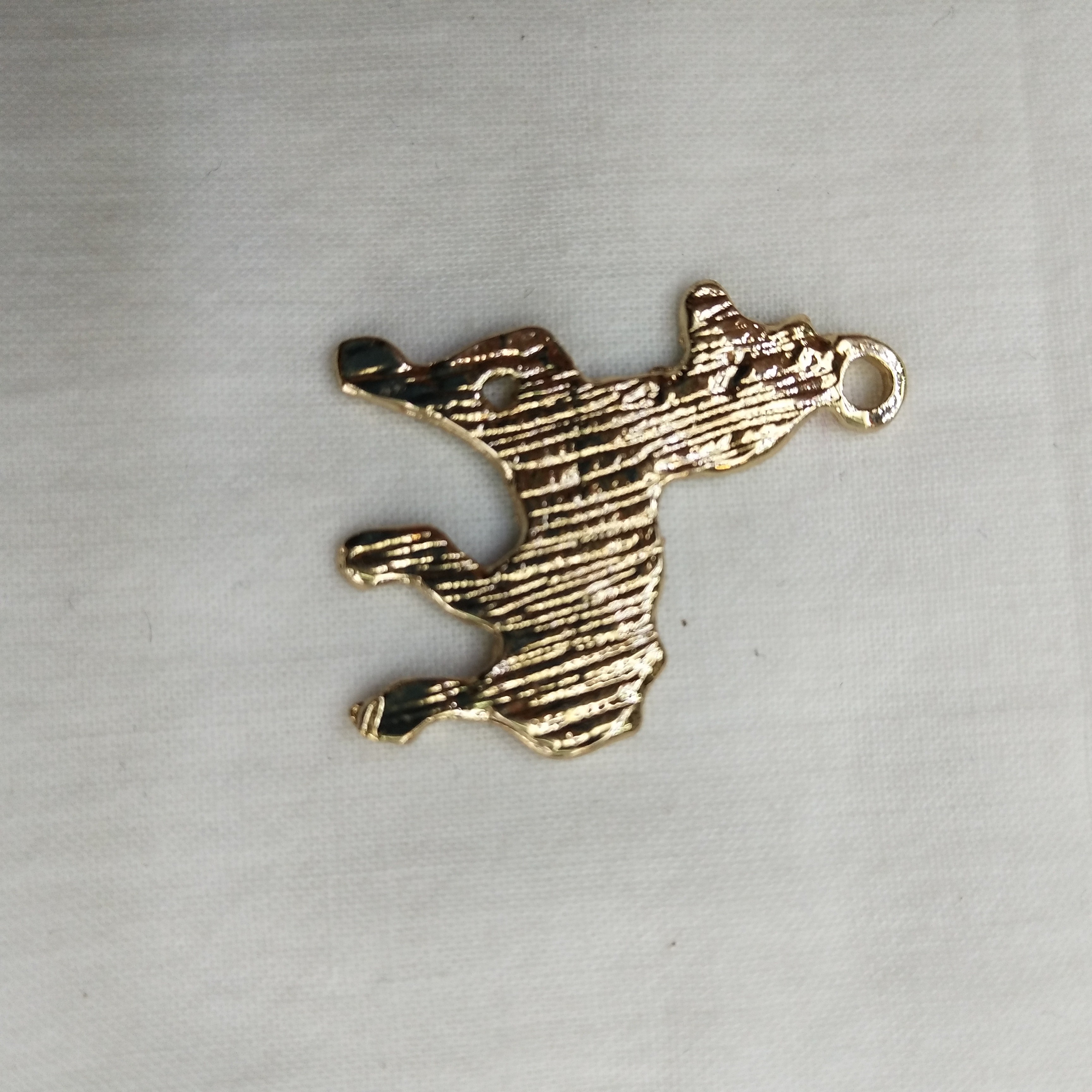 DIY handcrafted jewelry accessories: Alloy, simple single oil-dripping horse, one-angled cartoon pendant, decorative earrings (100ps/ pack) detail image 2