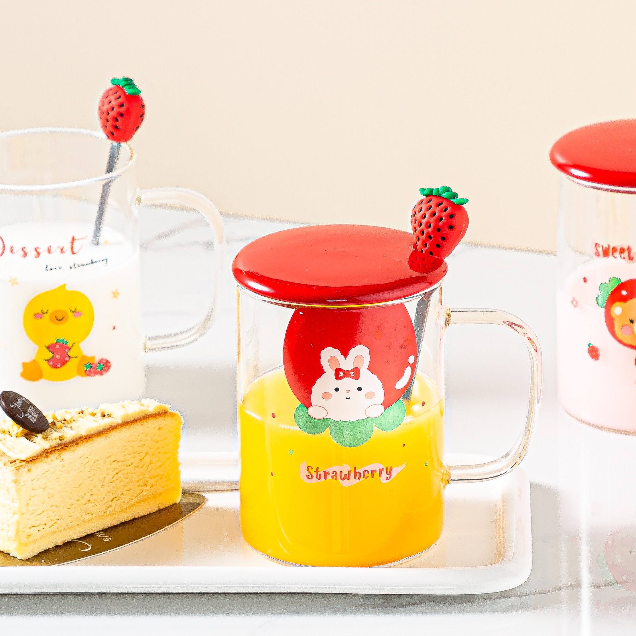 New InS-style cute glass cup, cartoon strawberry transparent water cup, home beverage coffee cup, covered spoon, Zhuoqia 034 detail image 3
