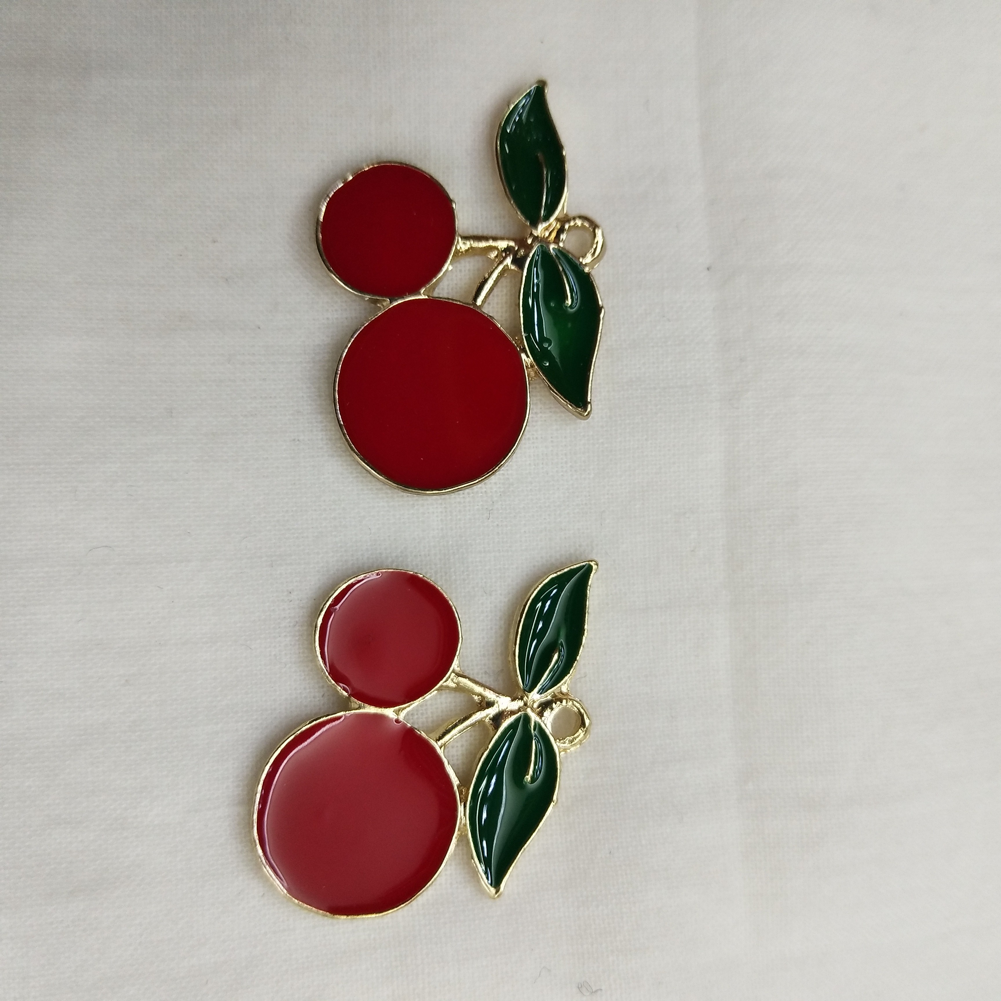 DIY handcrafted jewelry accessories: Alloy, simple single oil-dripping cartoon pendant, decorative earrings (100ps per pack), fruits, cherries detail image 3