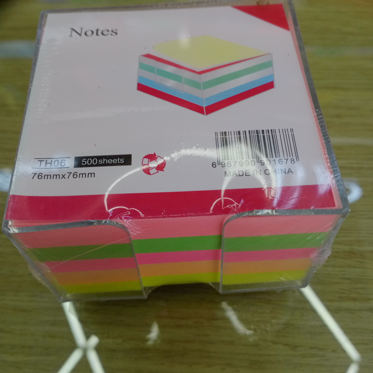 TH06 box of sticky notes