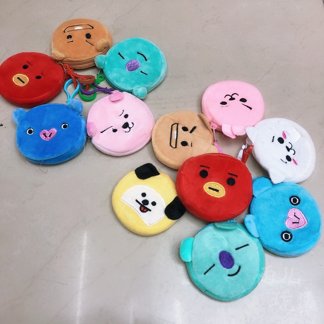 毛绒钱包8cm卡通刺绣零钱包BTS21防弹少年团零钱包详情图4