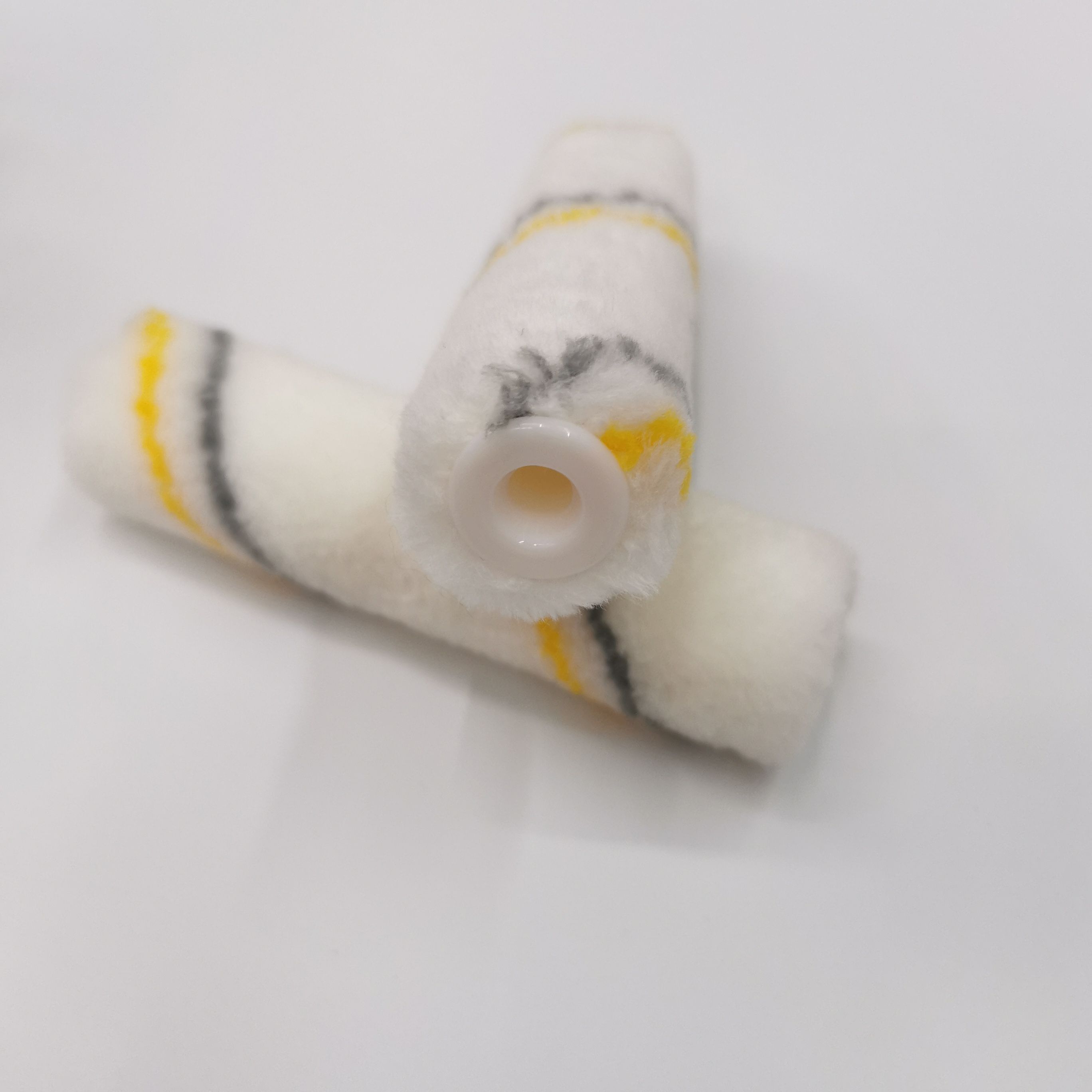 High-end 4-inch thumb small bristle sleeve roller brush, mini roller brush, wall painting tool, painting floor yellow and gray strips Specification image