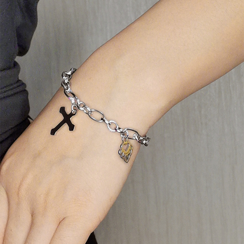 New alloy jewelry bracelet, European and American hip-hop trend, ins bracelet, women's niche design sense, light luxury couple jewelry, 1350 Specification image