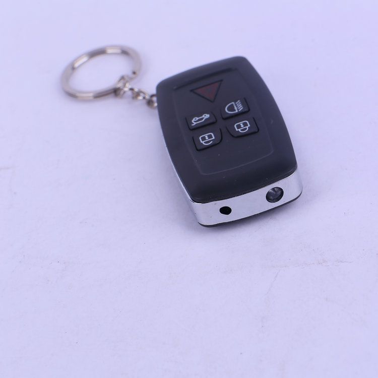 كما ان مفتاح السيارة المصنوع من اللُّعَب التي تُلصق بالشخص Specification image
