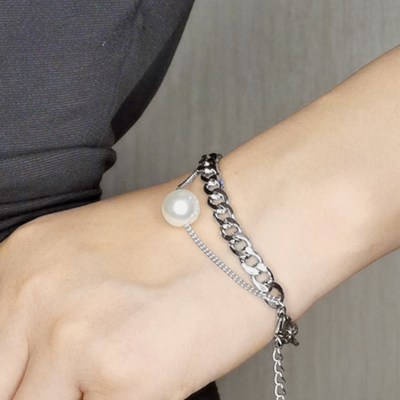 New alloy jewelry bracelet, European and American hip-hop trend, ins bracelet, women's niche design sense, light luxury couple jewelry, 1350 details Picture