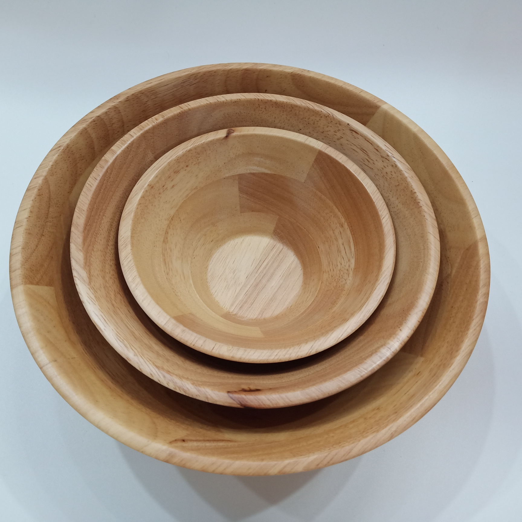 Rubberwood open bowl full figure