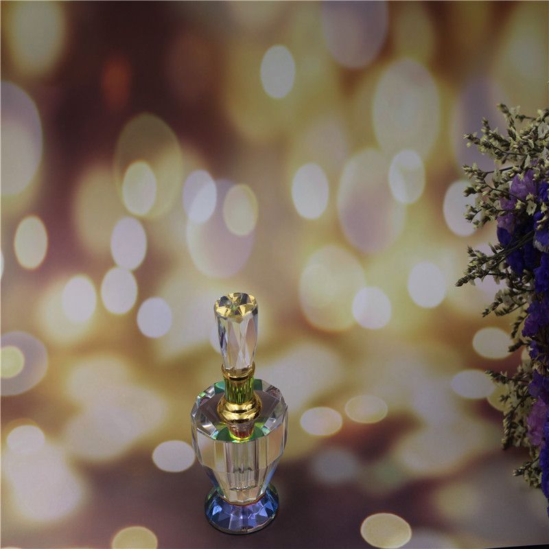 We produce and wholesale crystal essential oil bottles and perfume bottles in 3ML styles. Customized capacity is available for liquid containers