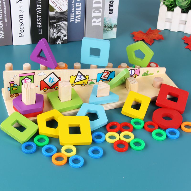This is a newly designed and crafted wooden toy, a donut number column game, an educational and educational game for parents and children Application Scenario