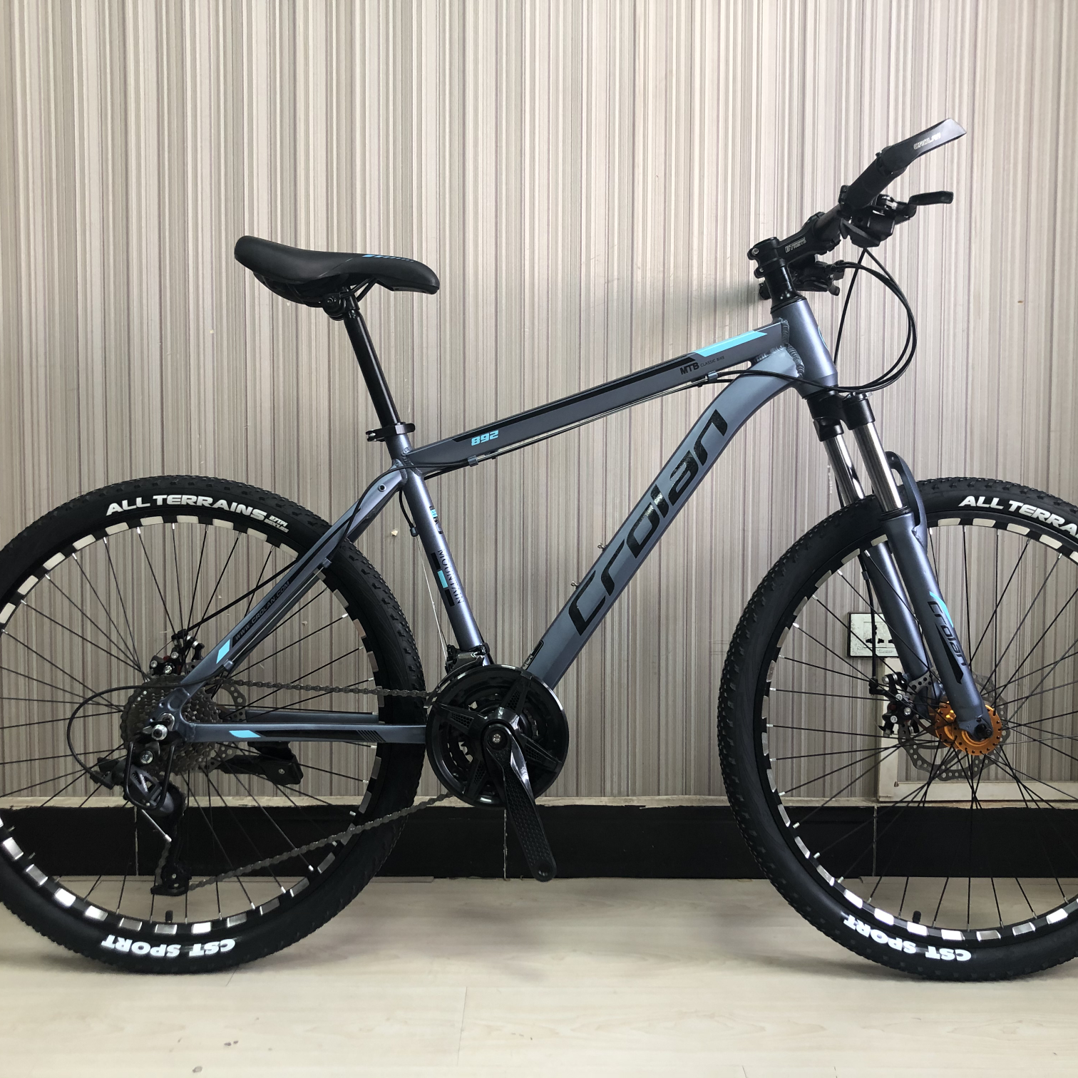 Bicicleta de montaña CR-890 para adultos