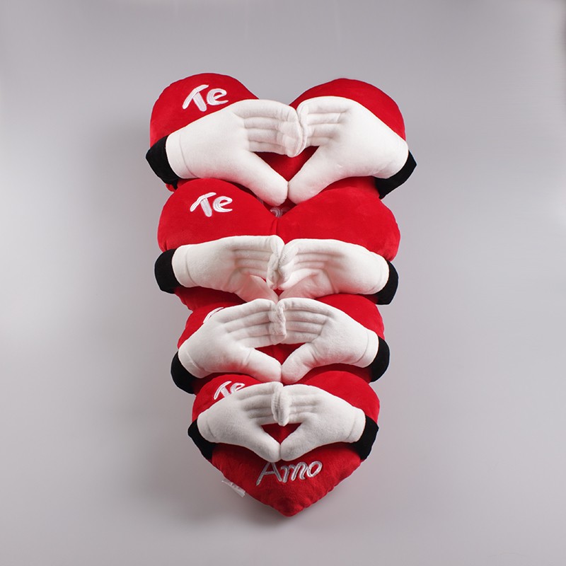 Plush heart-shaped cushions of various sizes detail image 1