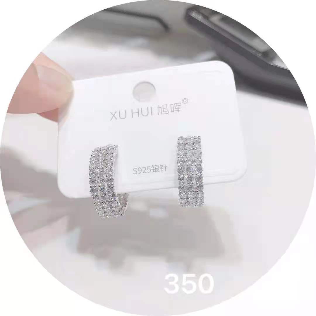 Classic stylish atmospheric earrings A138