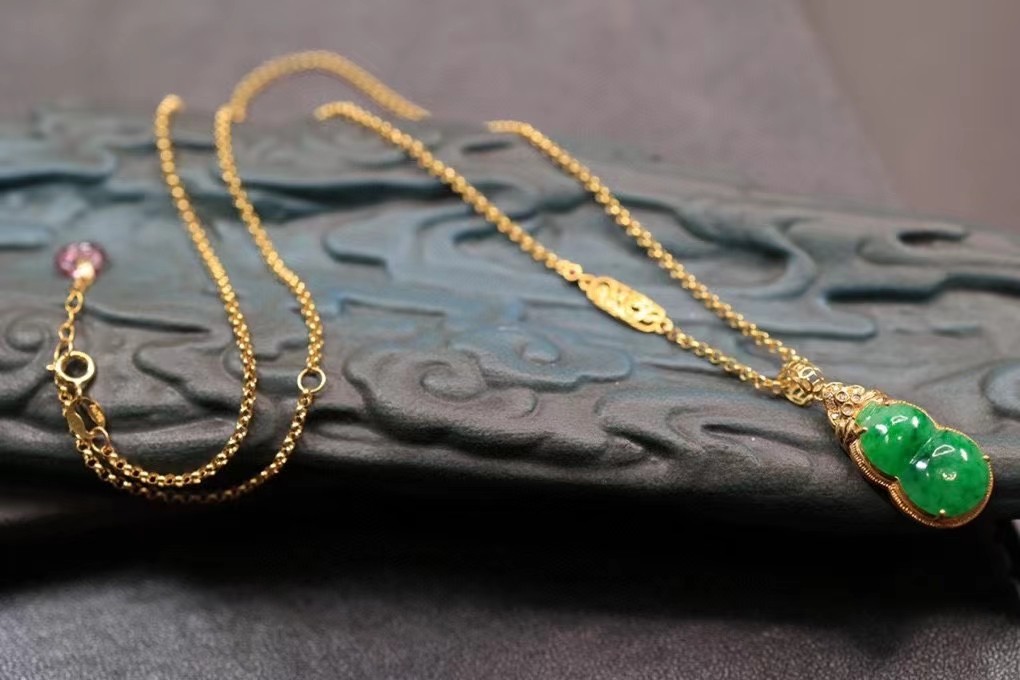 新品 18k金项圈天然翡翠葫芦项链 链身为粗链 红宝石点缀详情图1