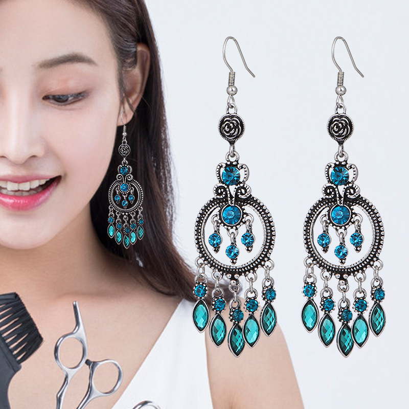 Korean style fashionable travel women's earrings, ethnic style characteristic earrings 66 Ya Xin