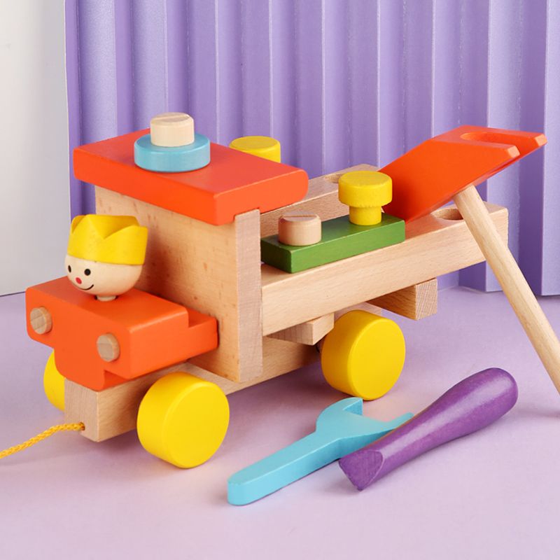 The seven-color nut car toy is rich in color and highly entertaining. It can exercise babies' unlocking ability, matching game, visual ability, logical thinking ability, and early education enlightenment training. It is a parent-child game details Picture
