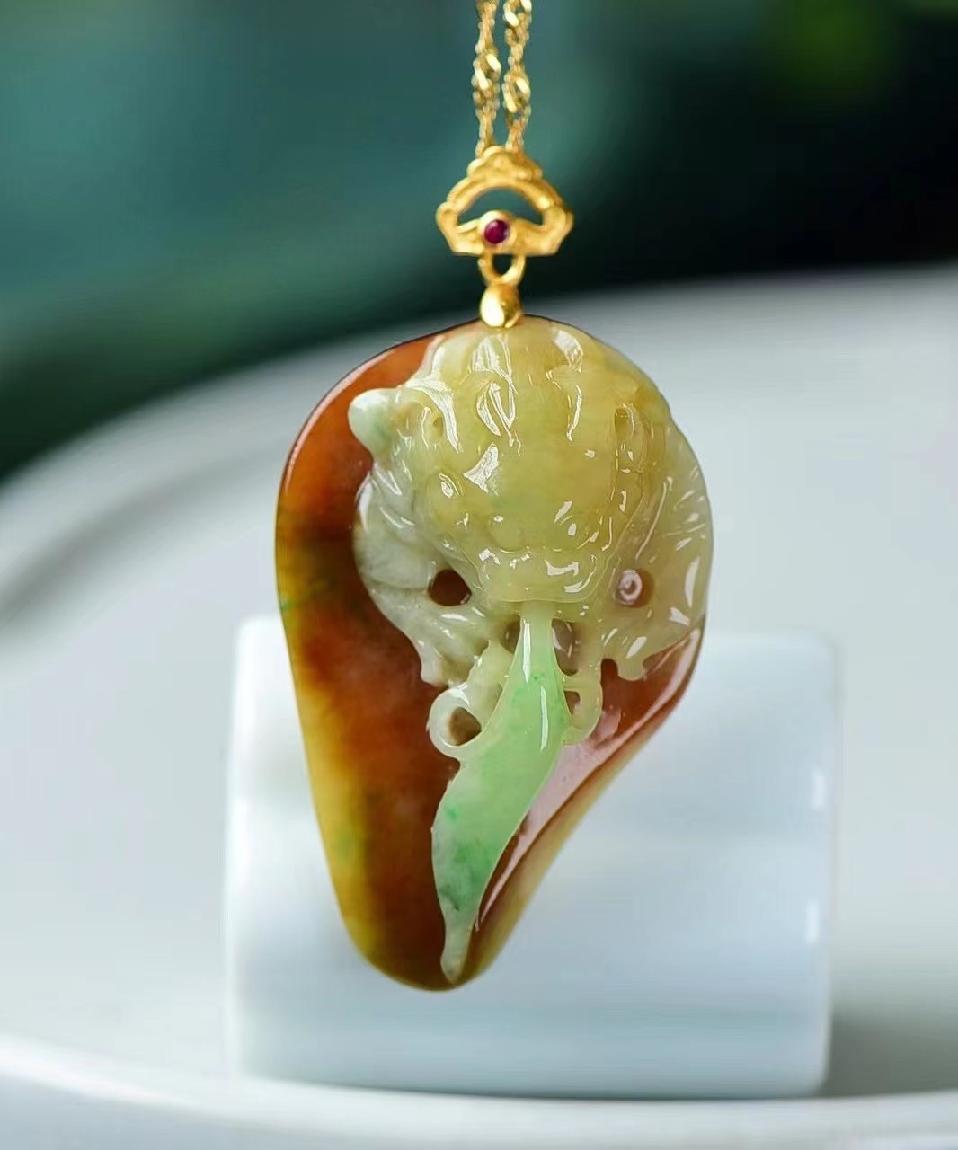 特色巧雕A货翡翠雕刻龙头锁骨坠 立体雕刻 霸气十足 细润油润料详情图1