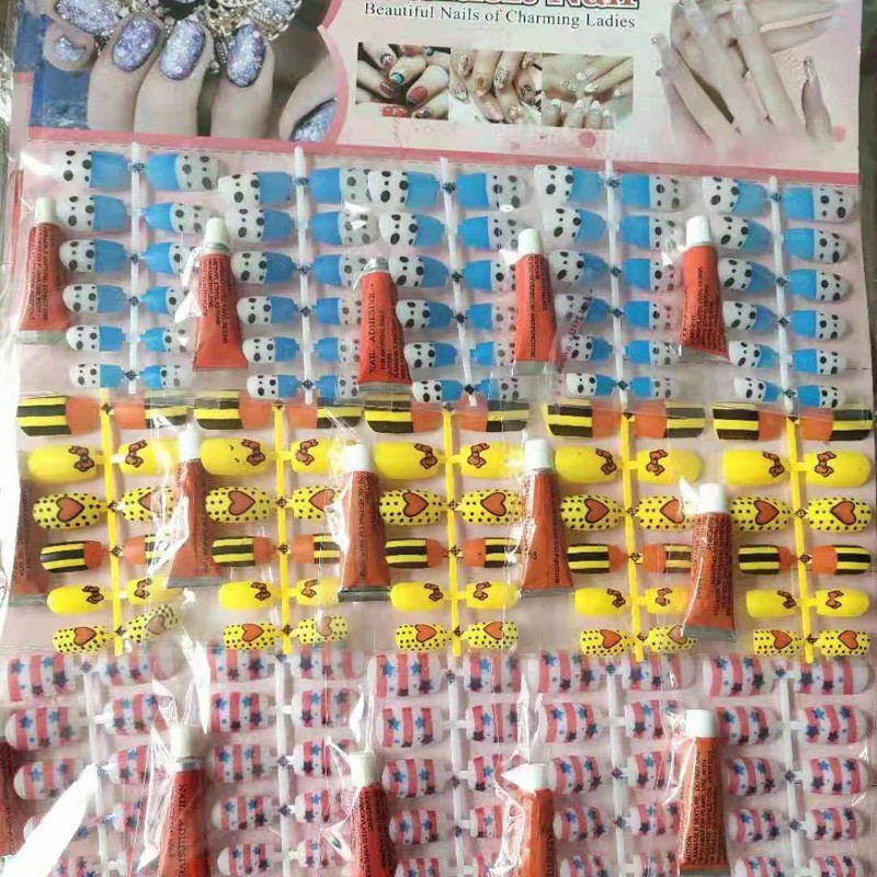 花指甲女孩玩具吊版详情图1