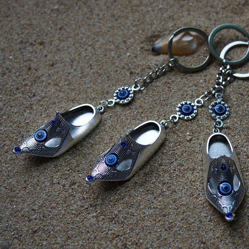 Foreign trade Greek and Turkish blue eye jewelry, evil eye metal shoe pendants, Devil's eye keychains Specification image