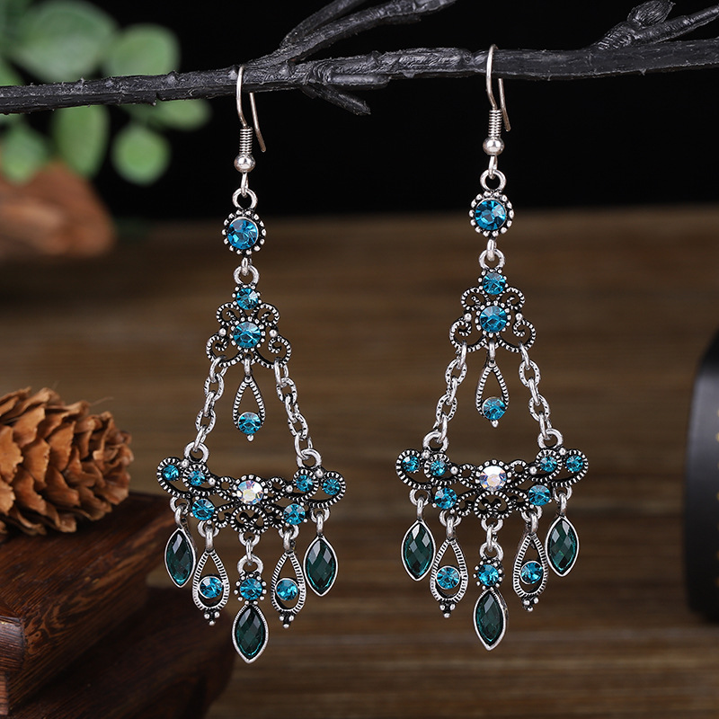 Korean style fashionable and versatile ethnic style trendy earrings 66 Ya Xin Application Scenario