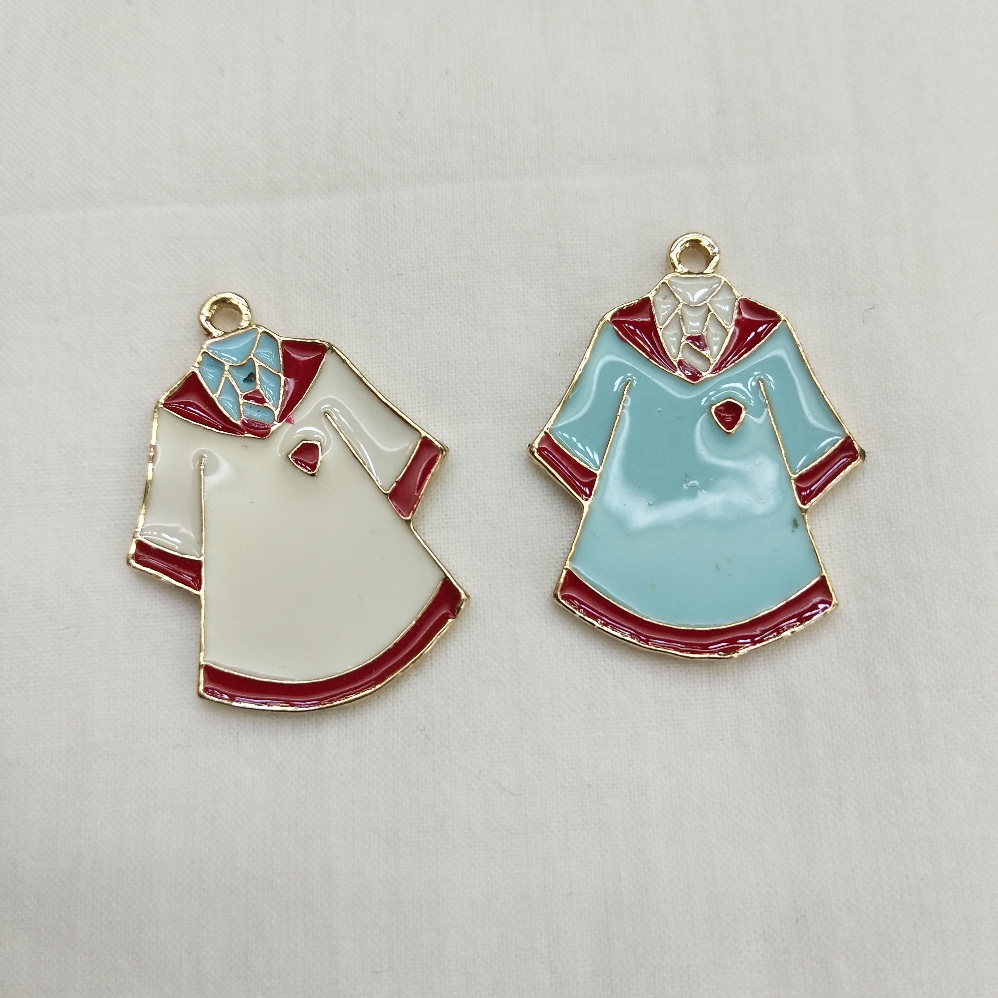 DIY handcrafted jewelry accessories: Alloy, simple single oil-dripping cartoon pendant, decorative earrings (100ps per pack), oil-dripping clothes detail image 3