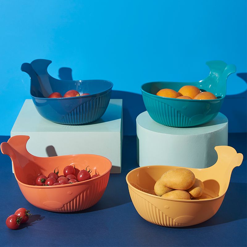 Wholesale plastic creative whale fruit plates, living room and home draining storage plates, sugar-free dried fruit plates in stock details Picture