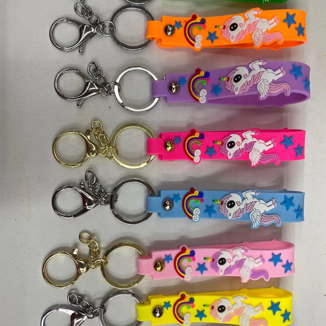 PVC软胶材质产品，带龙虾扣独角兽款式2号带子，100个一个包装