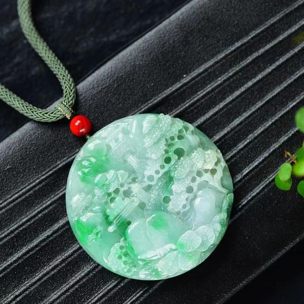 天然A货翡翠山水牌 精美阳绿 细腻冰润 有种有色 雕工精细 种水一流