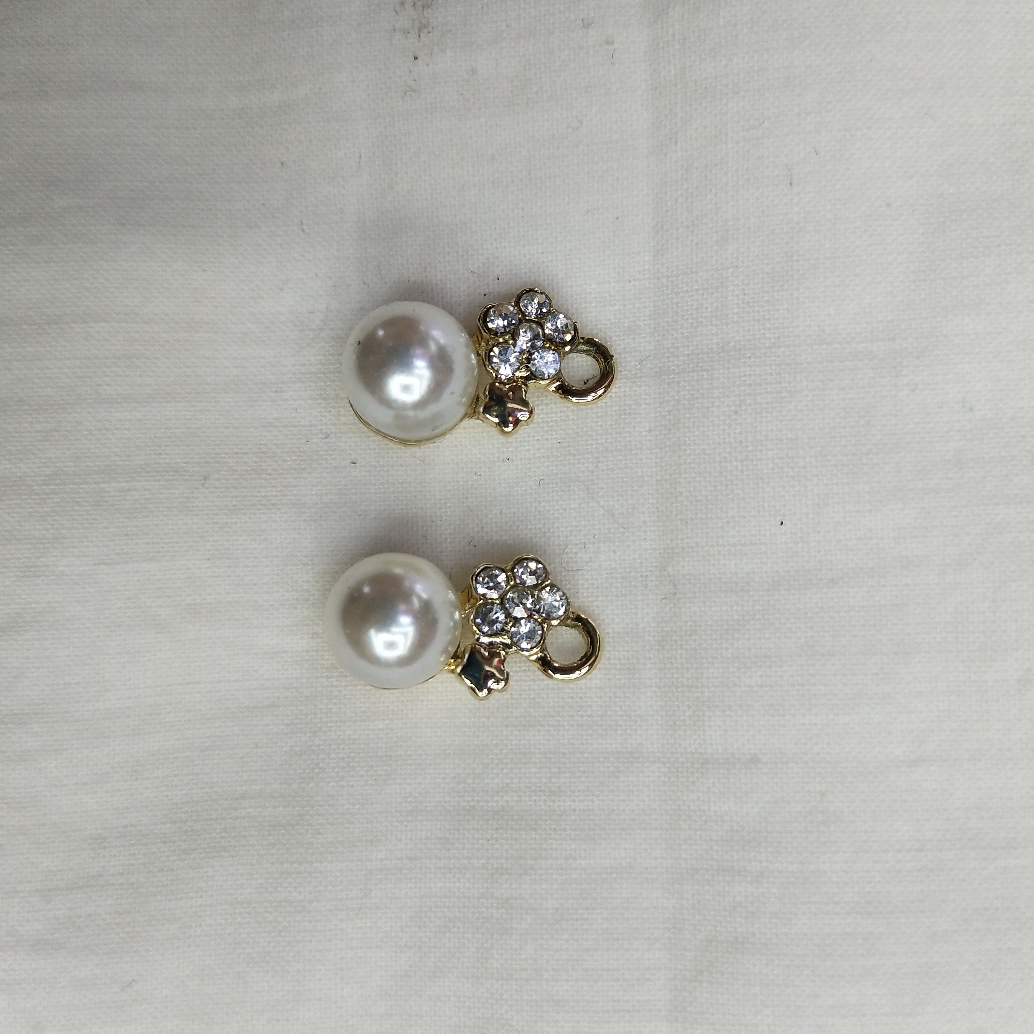 DIY handcrafted jewelry accessories: Alloy, simple single oil-dripping cartoon pendant, decorative earrings (100ps per pack), single-hanging accessories with rhinestones detail image 3